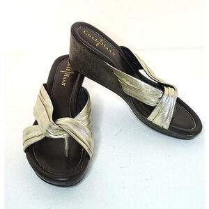 COLE HAAN WITH NIkeAir Eden Thong Gold Metallic Wedge Sandals Size 6 B $158.00